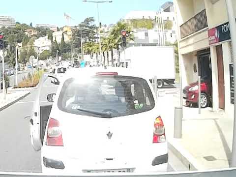 dashcam un  sdf se fait rouler dessus