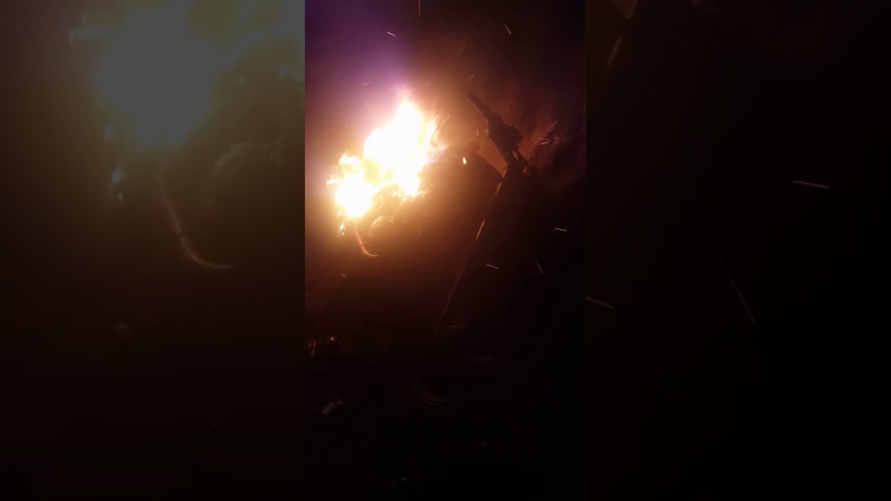 Moto en feu 24heure du mans moto 2017 camping bleu