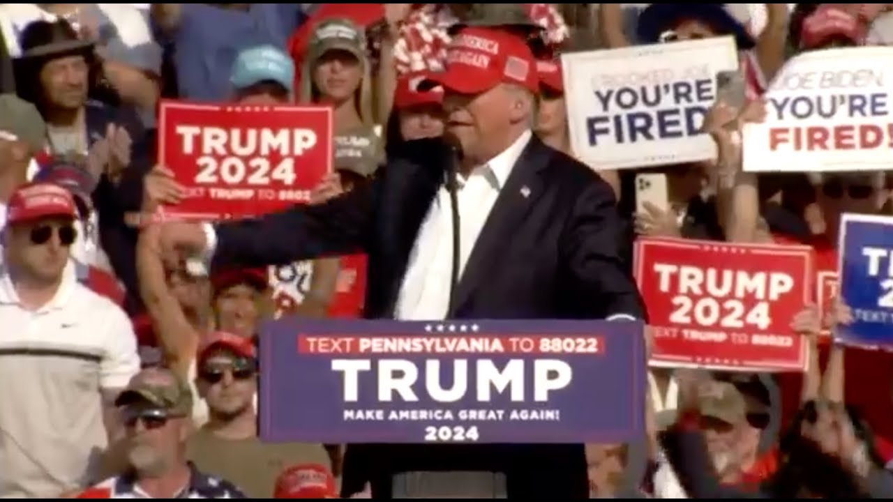 #DonaldTrump escorted off stage after being shot in ear during rally