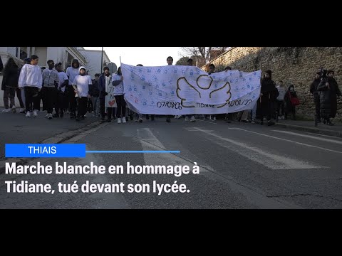 Thiais : une marche blanche en hommage à Tidiane, tué devant son lycée