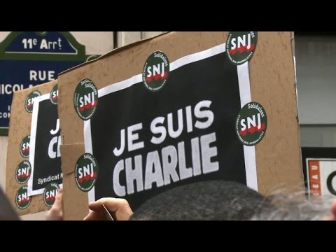 Minute de silence devant Charlie Hebdo