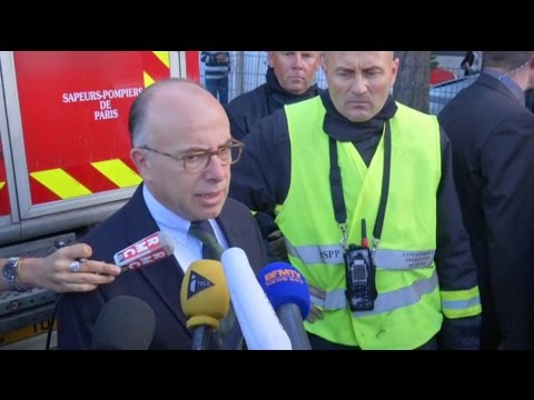 Explosion à Rosny-sous-Bois: Cazenevue évoque la piste d'une "fuite de gaz"