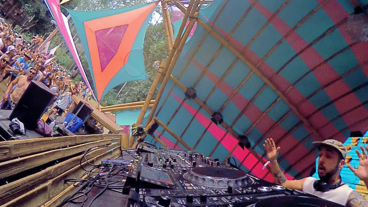 WHEN THE DROP SMASHES