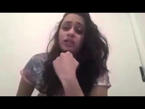 mdr elle pleure pour Nabila...