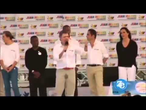 En plein discours, le président de la Colombie se fait pipi dessus