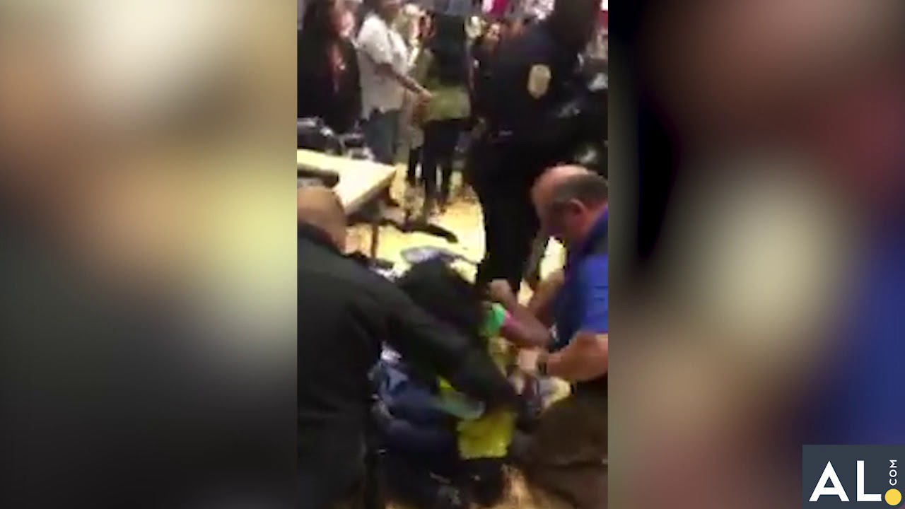 Thanksgiving night fight shuts down Riverchase Galleria mall early