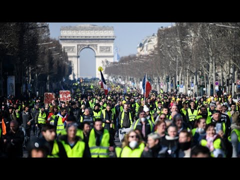 Les Gilets jaunes dans la rue pour l'acte XIV, trois mois après le début du mouvement