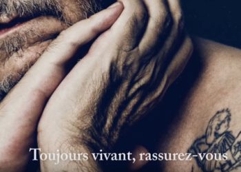 Renaud le phoenix renaît de ses cendres avec son single : « Toujours debout »