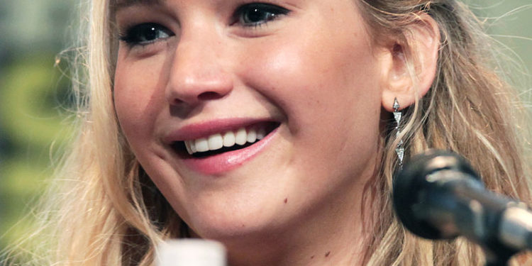 Jennifer Lawrence dans les bras de Fidel Castro
