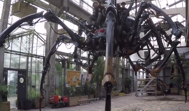 L’Araignée géante arrive à Nantes !