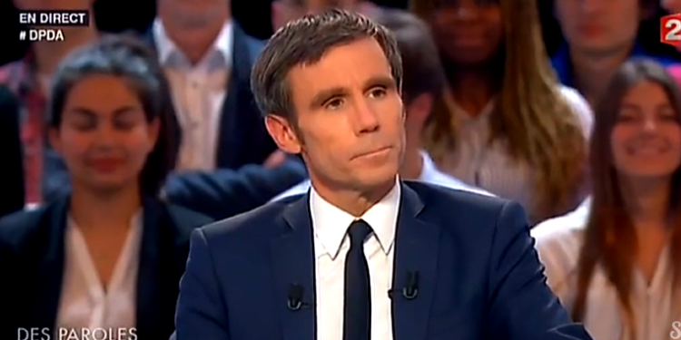 Des paroles et des actes: Un homme interrompt le débat et fait irruption sur le plateau