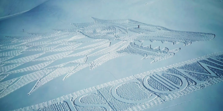 Il réalise l’emblème Stark dans la neige pour le lancement de la saison 6 de Game Of Thrones !