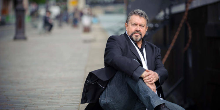 « Oh Mon Bateau ! » Le grand retour de la star des années 80 Eric Morena !