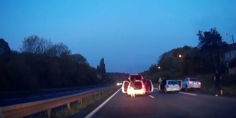 Orsay : Ils bloquent la N118 pour régler un différent !