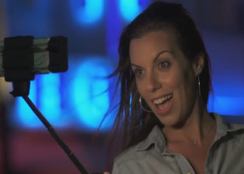 Une perche à selfie hight-tech et multifonctions pour faire les plus belles photos !