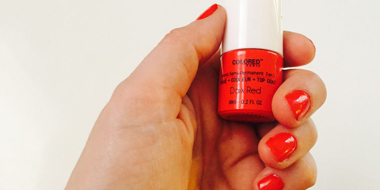 Découvrez le kit : vernis semi-permanent 3 en 1 de Colored Paris