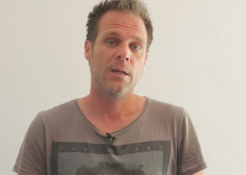 Rémi Gaillard aux côtés de l’association L214 pour dénoncer deux abattoirs français qui tuent sauvagement des animaux !