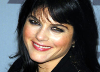 L’actrice Selma Blair débarquée à l’aéroport de Los Angeles après avoir eu une crise de nerfs dans un avion