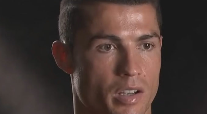 Après la victoire de son équipe lors de l’Euro 2016, Cristiano Ronaldo profite de ses vacances à Ibiza !