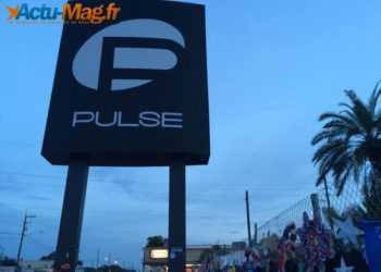 Le Pulse : Retour sur les lieux deux mois après le terrible attentat qui a frappé la boîte de nuit gay à Orlando !