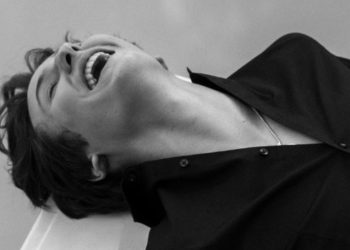 Nemo Schiffman dévoile son tout nouveau single « I Don&rsquo;t Mind » !