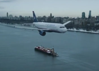 Sully: Tom Hanks aux commandes d&rsquo;un avion de ligne en péril
