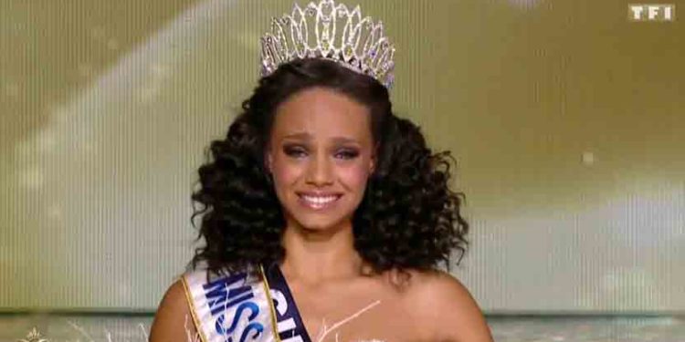 Miss France 2017 : Et la grande gagnante est Miss Guyane !