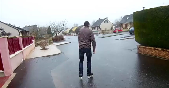 Ardennes : Un habitant fait du patin à glace dans sa zone pavillonnaire transformée en une véritable patinoire !