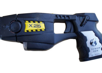 Massy : Le commissaire se fait « taser » par erreur par l&rsquo;un de ses collègues !