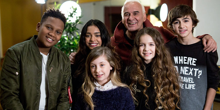 Découvrez « Chante la vie chante », l’album anniversaire des plus grands titres de Michel Fugain !