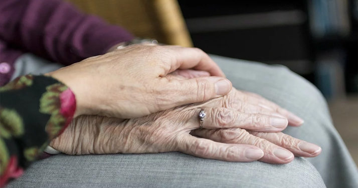 Coronavirus en France : Les personnages âgées invitées à se confiner