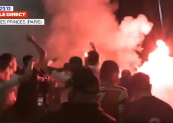 PSG en finale de l’UEFA : Les supporters en nombre et sans distanciation sur les Champs-Élysées