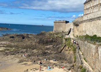 Un obus de la Seconde Guerre mondiale découvert sur une plage de Saint-Malo