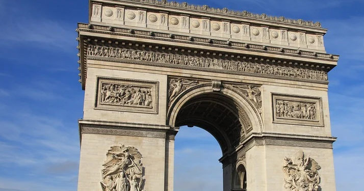 L’Arc de Triomphe a été évacué après une alerte à la bombe