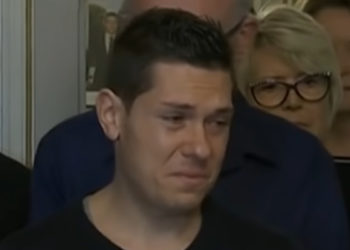 Procès Jonathann Daval : L’accusé ne peut pas regarder les images du corps calciné d’Alexia, la famille de la victime préfère quitter la salle !