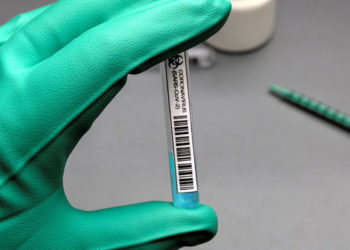 Covid-19 : Le vaccin de la société Moderna serait efficace à 94,5 %