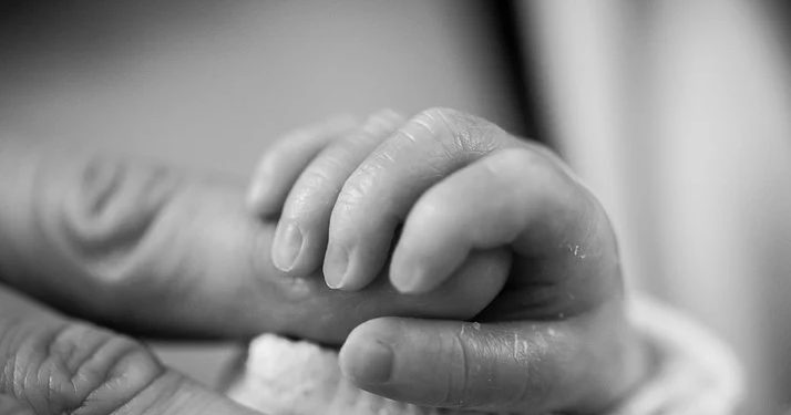 Grossesse hors norme. Les médecins mettent au monde le premier enfant issu d’une greffe de l’utérus