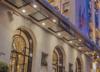 Braquage au George V à Paris : Deux hommes armés s’introduisent dans l’hôtel de luxe et repartent avec 100.000 euros de bijoux