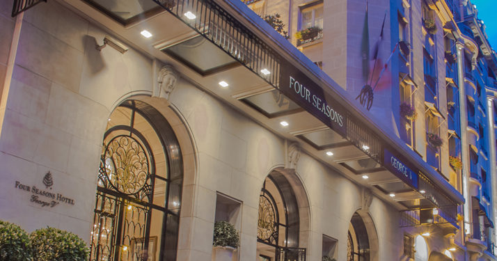 Braquage au George V à Paris : Deux hommes armés s’introduisent dans l’hôtel de luxe et repartent avec 100.000 euros de bijoux