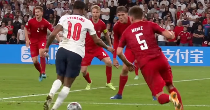 EURO 2021 : L’UEFA ouvre une enquête après des incidents survenus lors du match Angleterre-Danemark