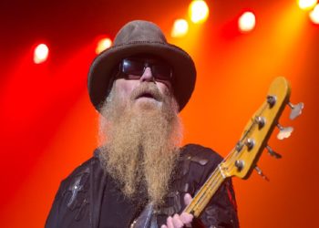 Dusty Hill, emblématique bassiste et chanteur du groupe ZZ Top est décédé à l’âge de 72 ans