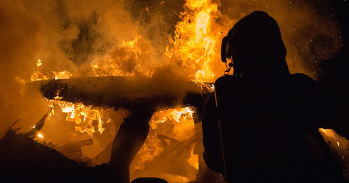 14 juillet. 294 voitures ont été brûlées sur l’ensemble du territoire