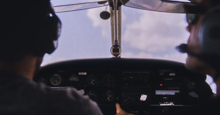 Landes : après une dispute avec son instructeur de vol, l’élève prend les commandes avant de sauter de l’avion