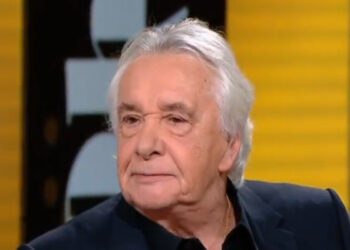 Michel Sardou en colère contre les cyclistes « Ils grillent tous les feux rouge, le prochain je me le fais »