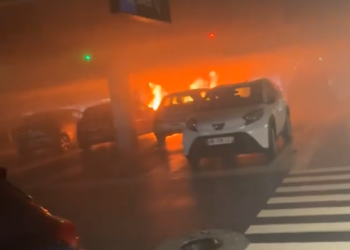 Incendie à Carré Sénart : Plusieurs véhicules en feu dans le parking du centre-commercial