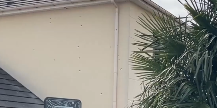 Seine-Saint-Denis : Des individus tirent à plusieurs reprises à la kalachnikov sur un pavillon familial après une altercation en voiture