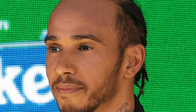 Lewis Hamilton annonce avec émotion la disparition de son chien bien-aimé Roscoe