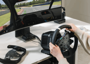 Logitech G dévoile le RS50 Direct Drive : la simulation de course plus accessible ?