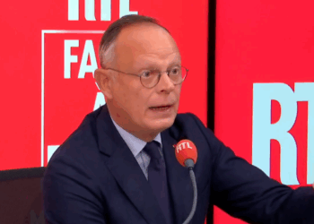 Édouard Philippe appelle à une présidentielle anticipée après le vote du budget