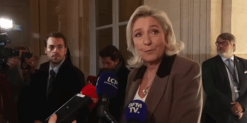 France–Algérie : le Rassemblement national fait adopter à l’Assemblée la dénonciation de l’accord de 1968